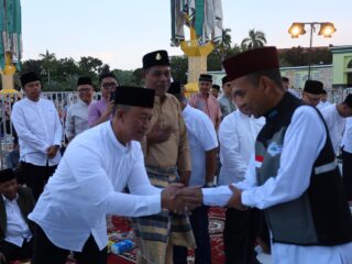 Komandan Lanal Dumai Hadiri Safari Ramadhan 1446 H Bersama Ustadz Abdul Somad