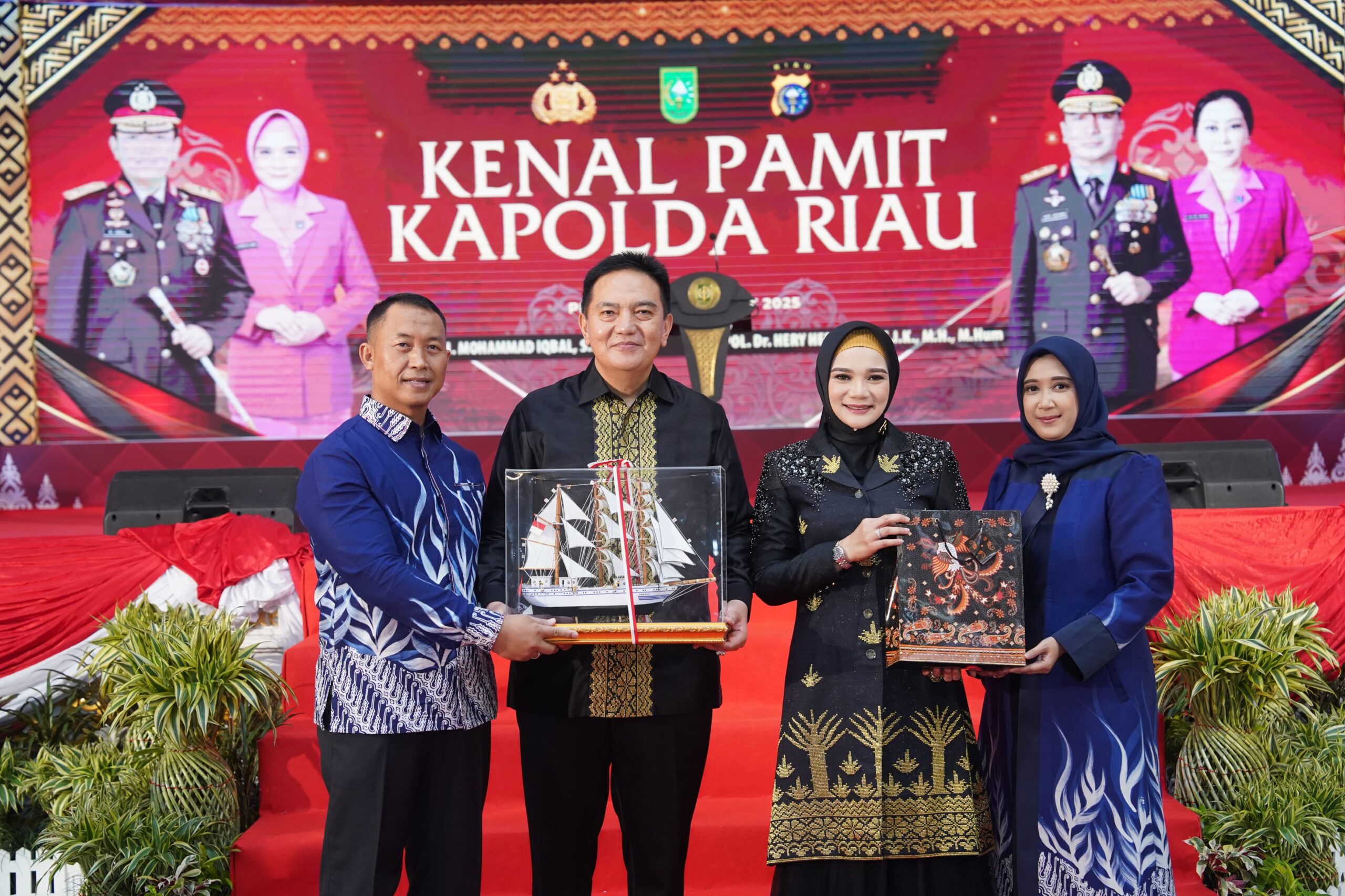 Mengukir Kenangan, Rajut Silaturahmi Danlanal Bersama Kapolda Riau