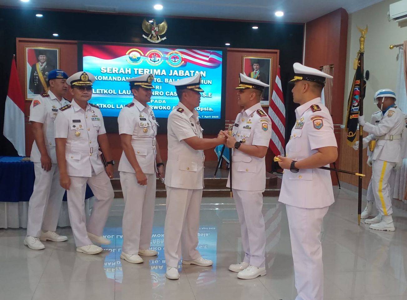 Danlanal Bintan Hadiri Sertijab Danlanal Tanjung Balai Karimun