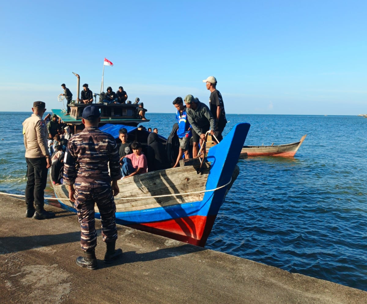 Wujud Sinergitas TNI-Polri dan Pemerintah Daerah, Lanal Dabo Singkep Gelar Pengamanan Bersama di Desa Wisata Pulau Berhala