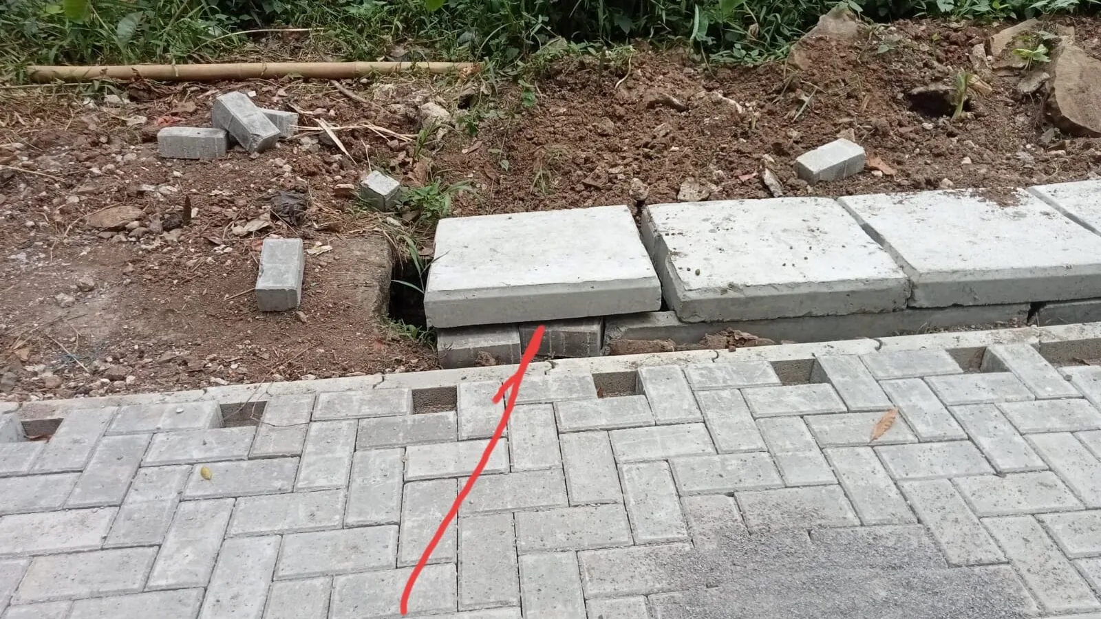 Peningkatan Kualitas Pemukiman Kumuh Paket 1 Curug Kemanisan Diduga Hamburkan Uang Negara 2 intipena.com IMG 20251107 WA0044 edited
